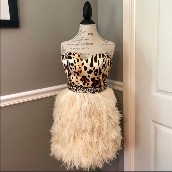 Sherri Hill Dresses & Skirts - SHERRI HILL COUTURE LEOPARD FEATHER COCKTAIL DRESS